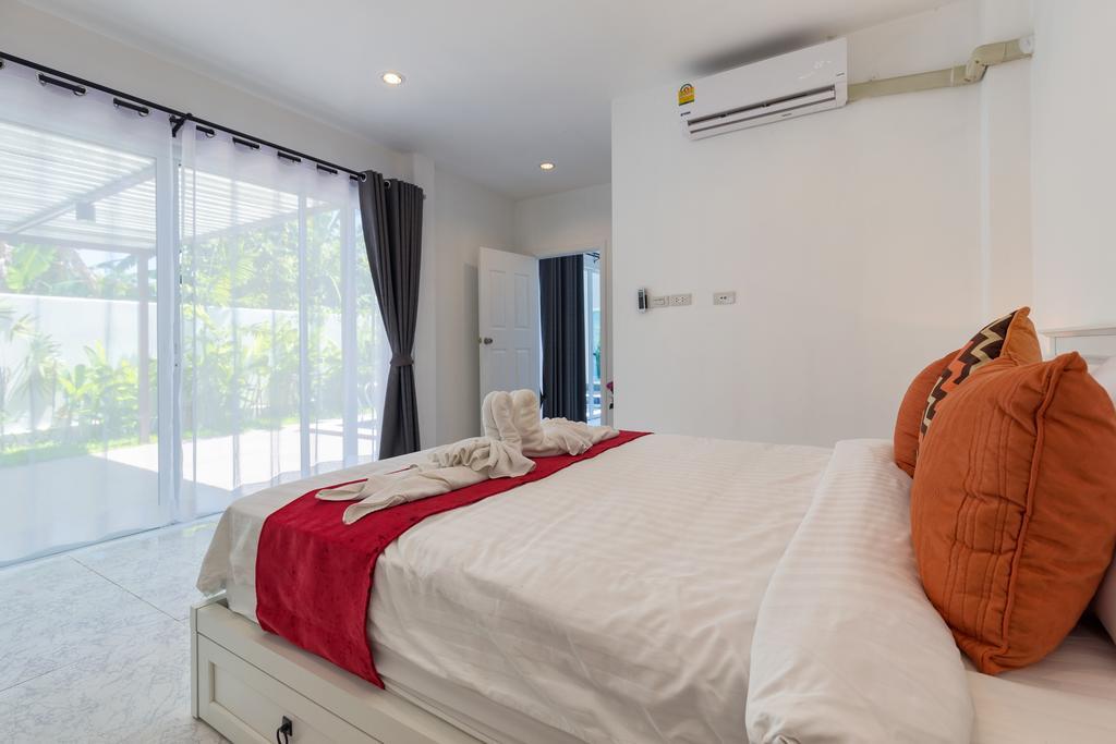 Private New Pool Villa Near Laguna หาดบางเทา ภายนอก รูปภาพ